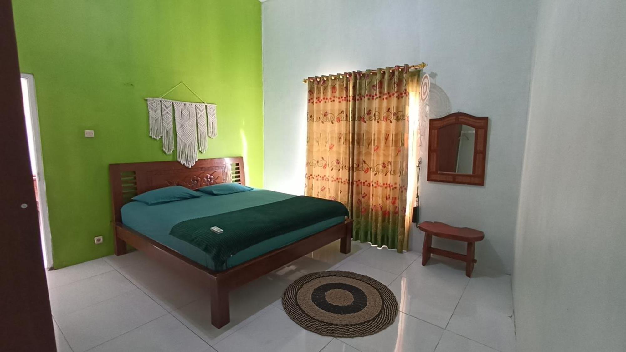 Loyal Friend Hostel Karimunjawa Habitación foto